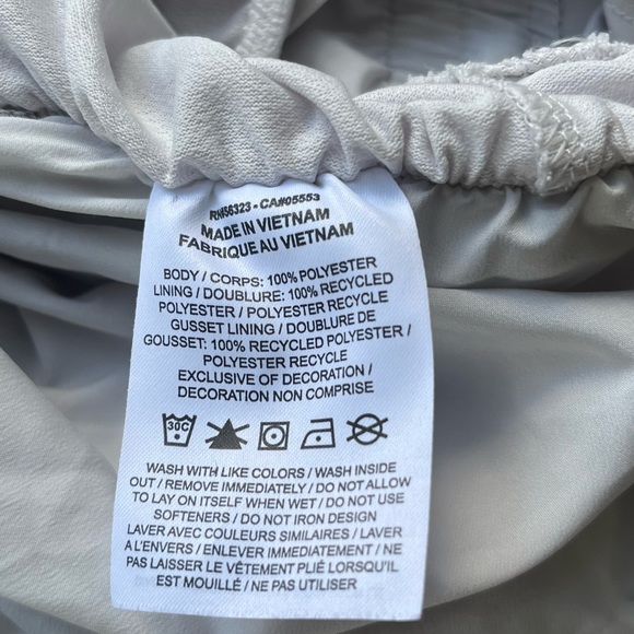 Like New- Drifit running skort with front flap - Picture 9 of 11